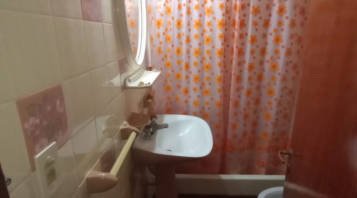 82507175-4454-40e0-ac7e-c3761e1e06df