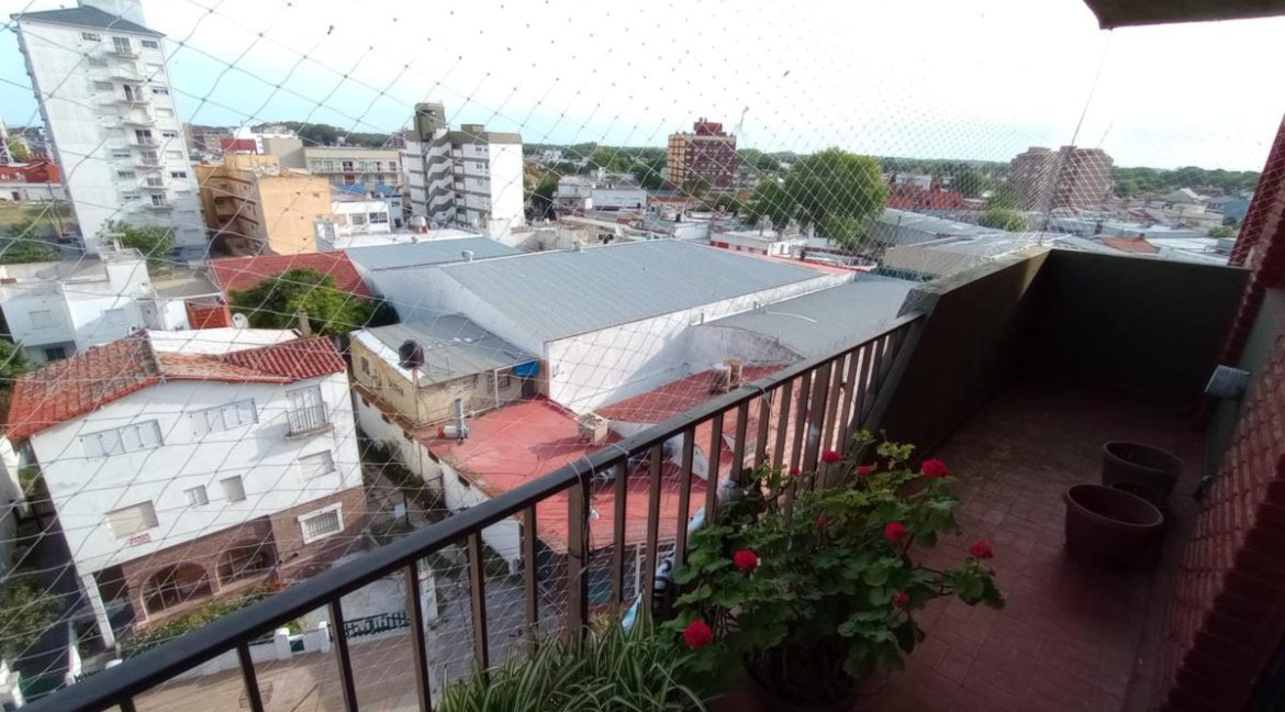 2e857ca1-1689-4cda-a5c8-b80af642b959_1200x900