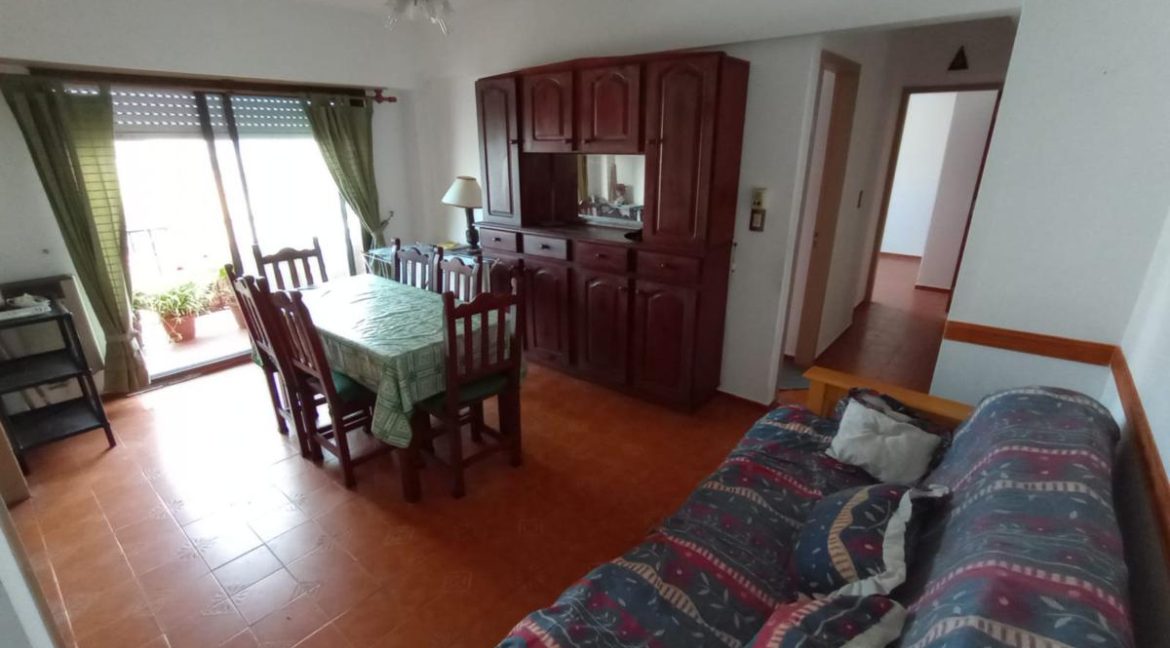 3402e26e-28e1-41ee-b307-aa739a65cb1a_1200x900