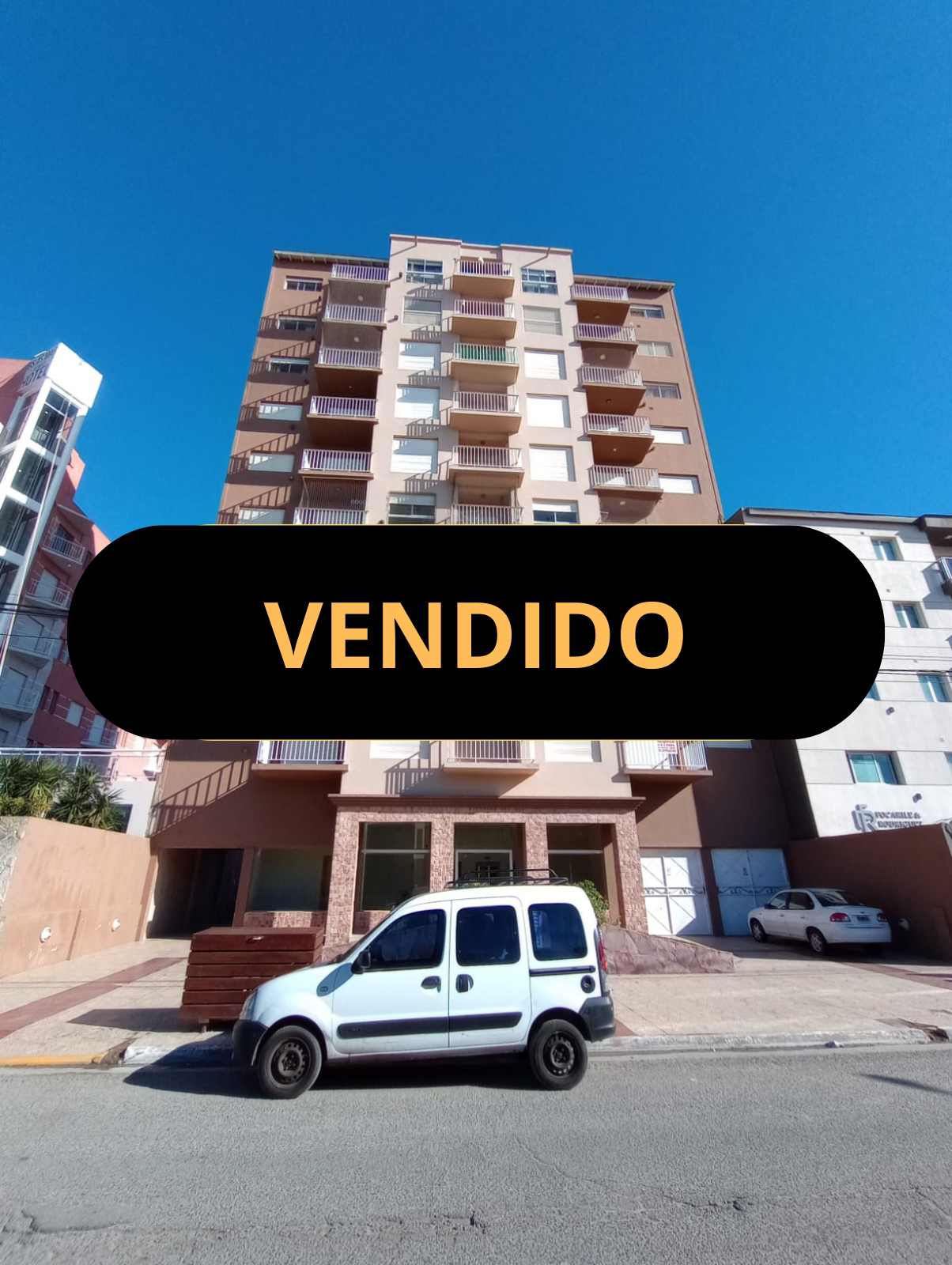 Departamento 2 Ambientes Con Cochera Semicubierta – VENTA