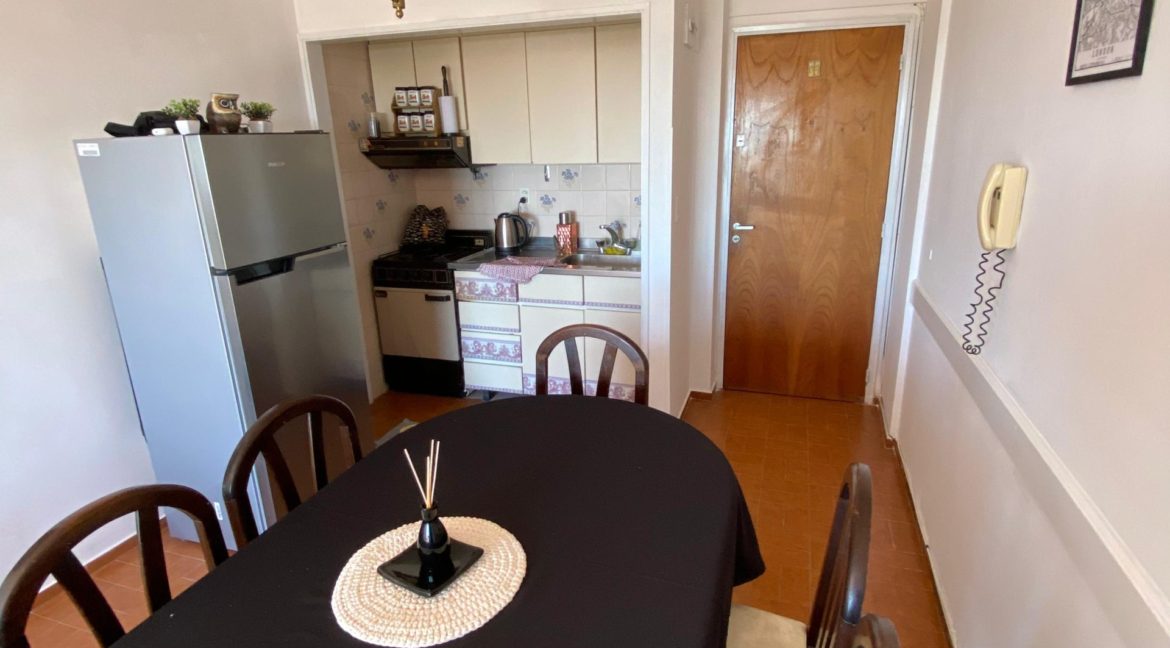 327b9e47-4554-4ab6-90c6-6d3a0b75c401-scaled