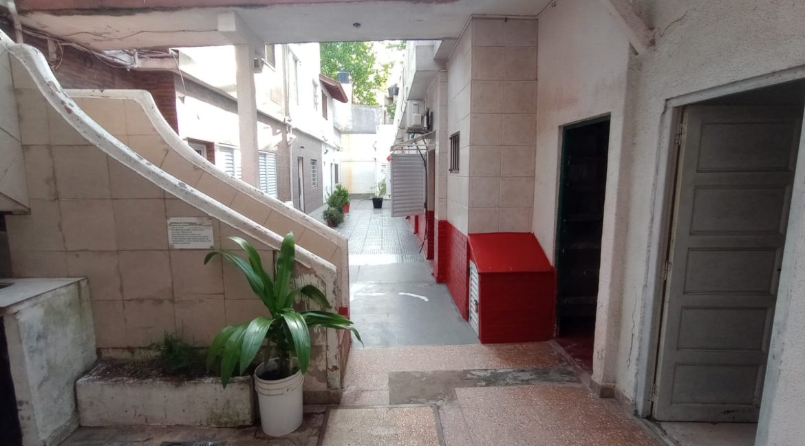 975dd566-ee6b-48f6-b4b3-f539df0d985a