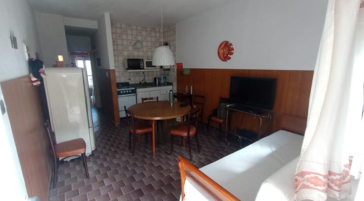 3a6bc60f-c741-48d5-a89e-401f61b95cf9