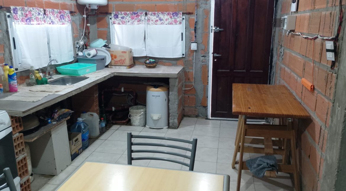 924b0761-92aa-416b-bb67-d6279664cb33