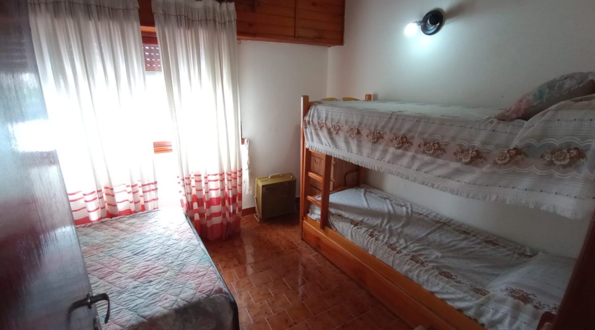 d718fc02-210a-4e75-9b41-631a82f99822