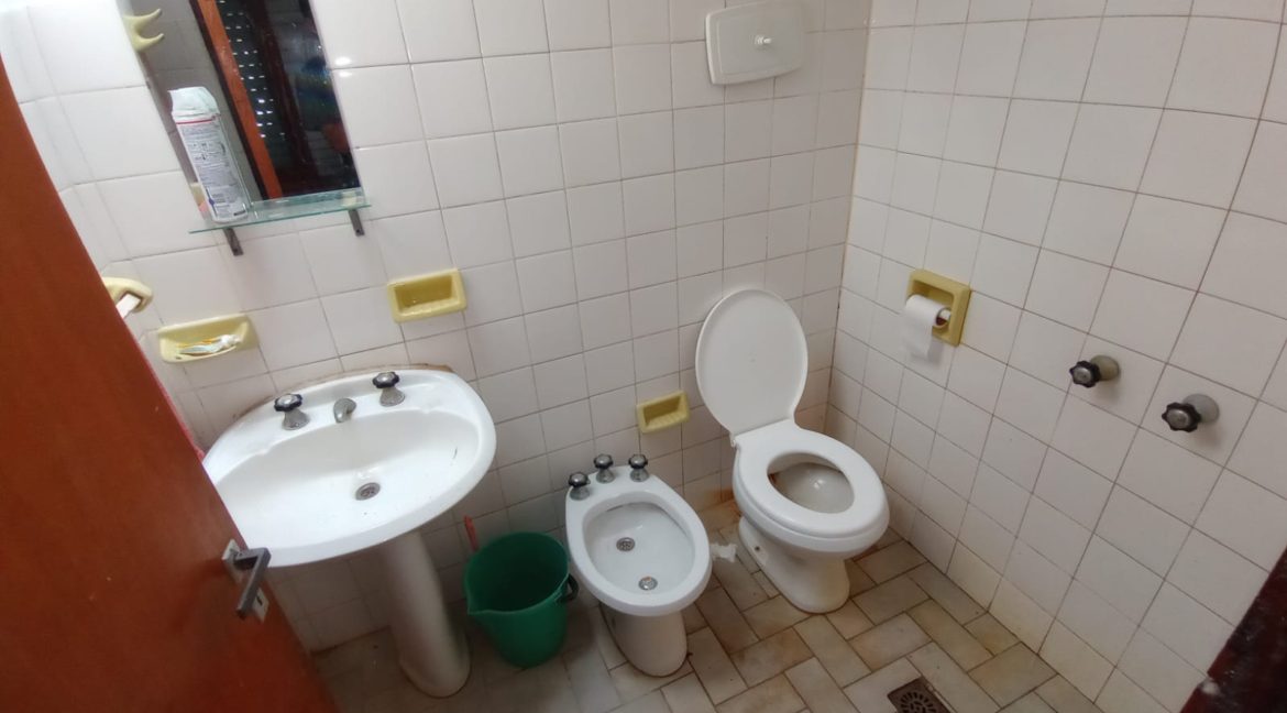 28439739-a5e3-41bc-ac75-7c3f6d121df3