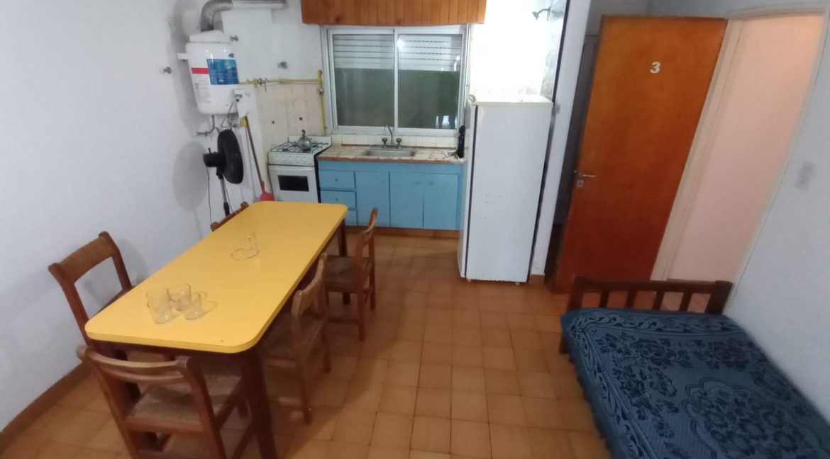 9df6ae24-63c5-4cf6-aa12-bd057fd71898