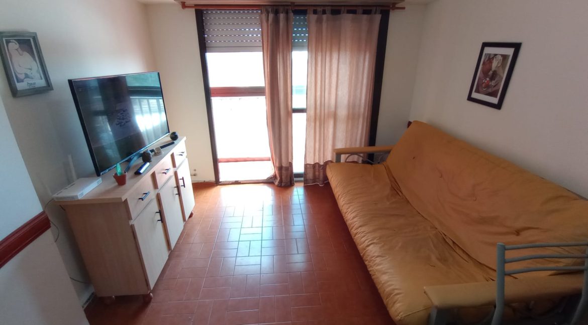 2b4efaa5-6361-4516-989c-d5e7e3433ef6